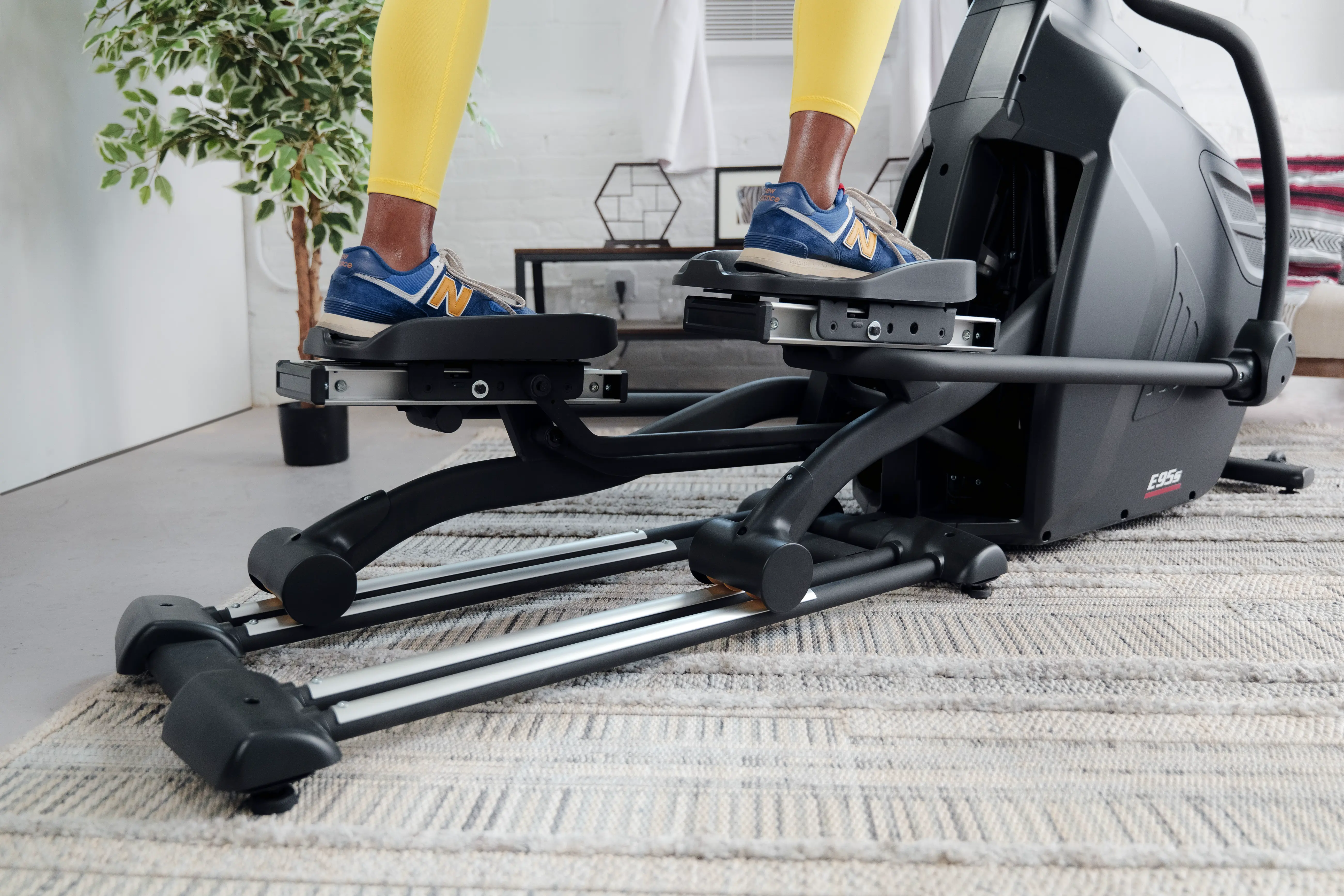SOLE E95S Elliptical - Image 4