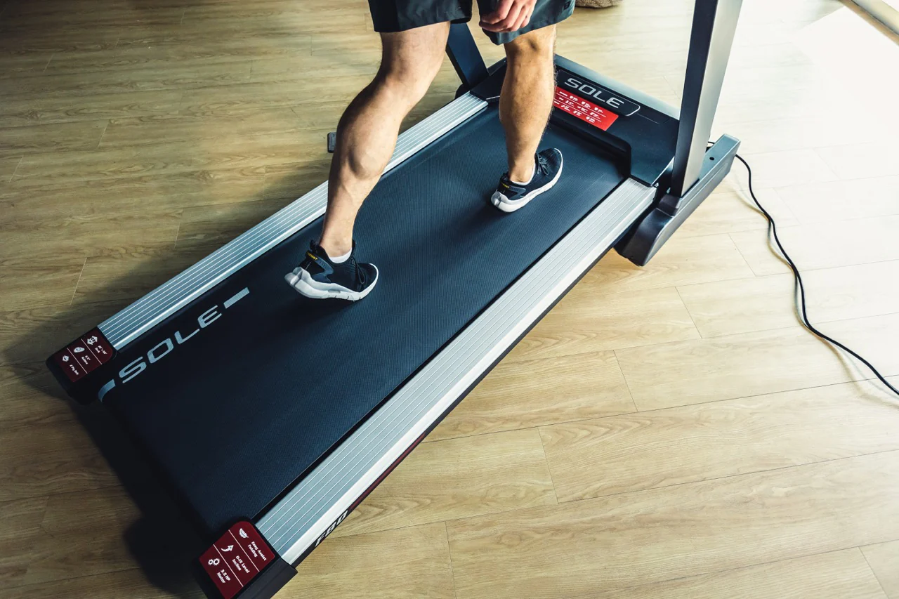 SOLE F80 Treadmill - Image 27