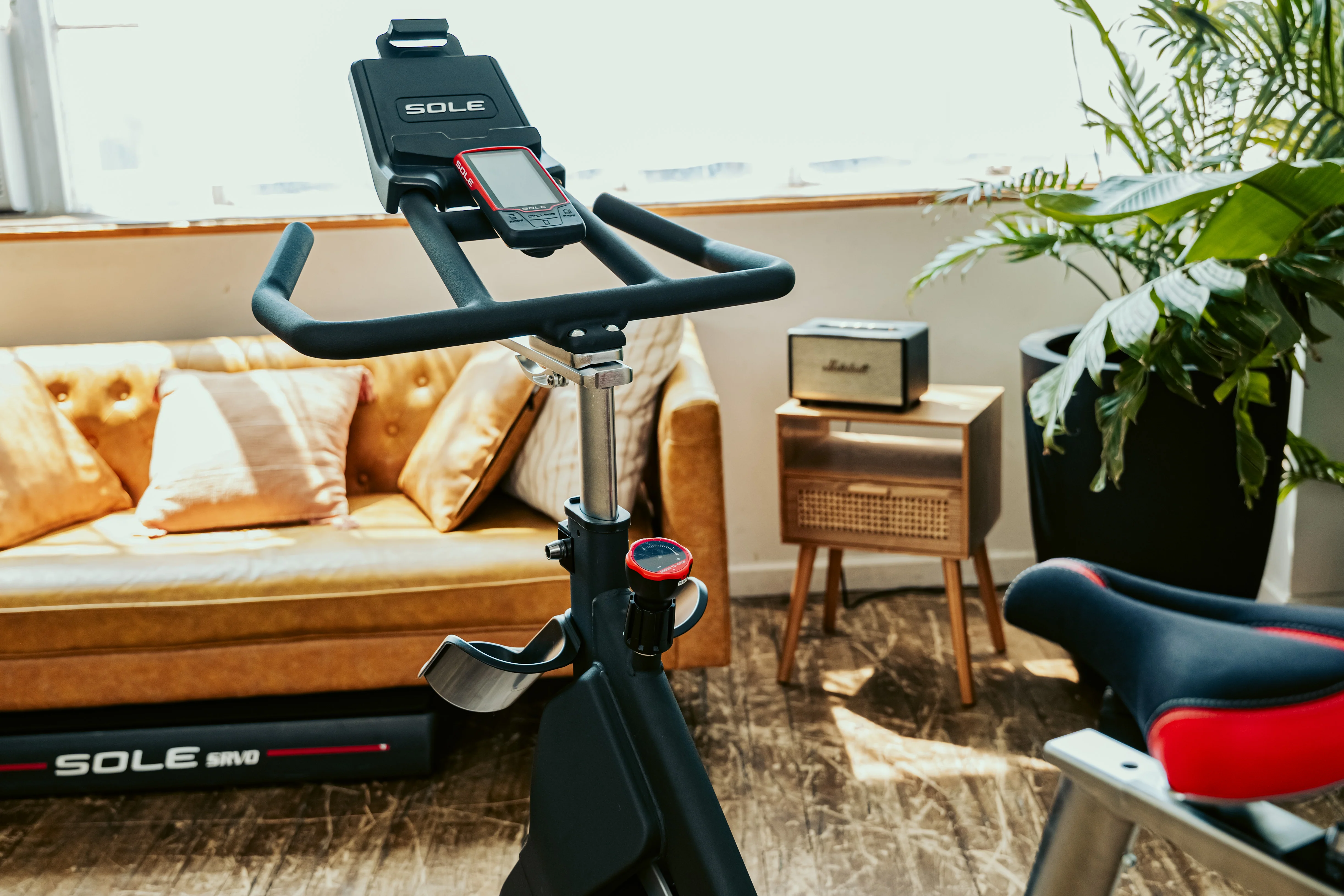 SOLE SB900 Exercise Bike - Image 39
