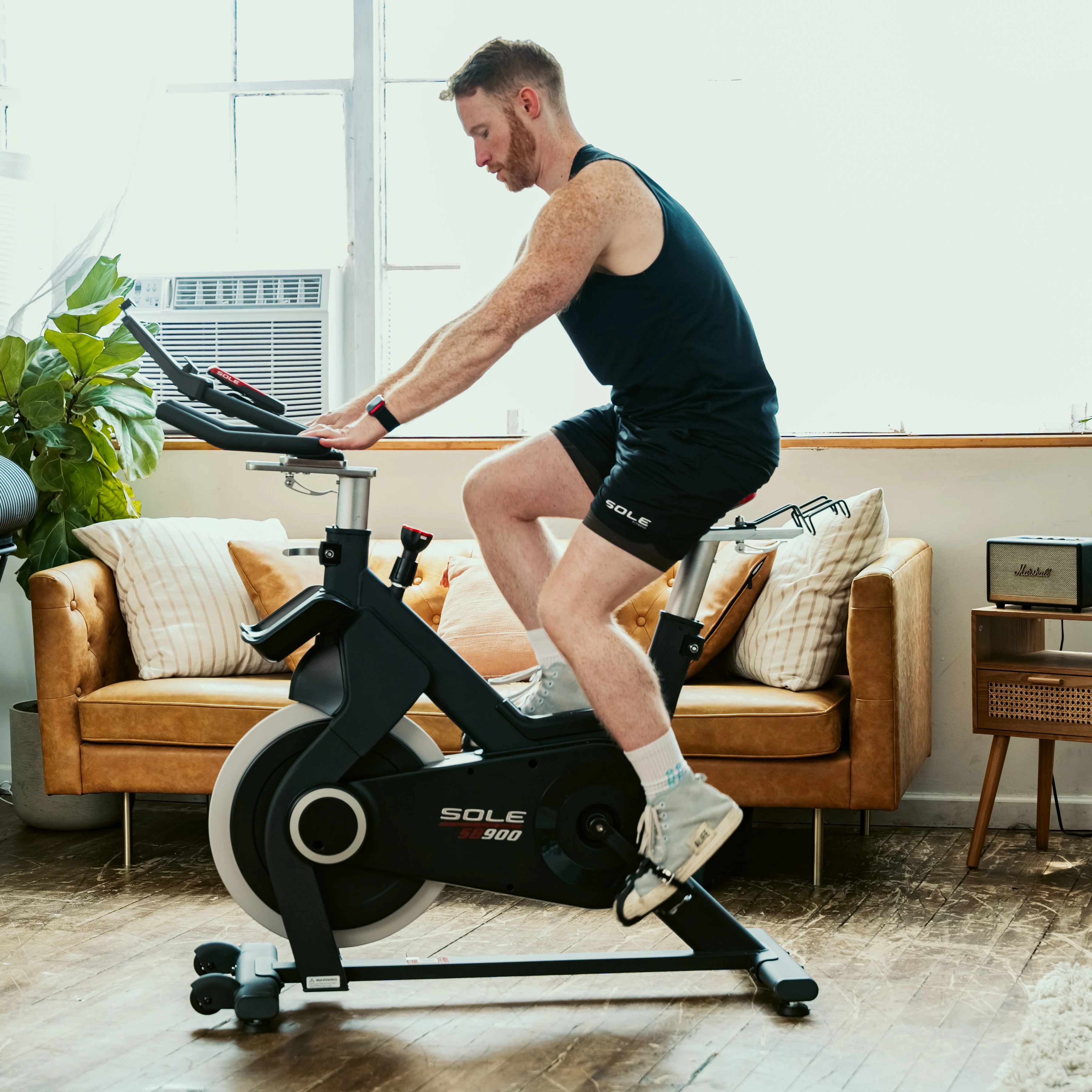 SOLE SB900 Exercise Bike - Image 4
