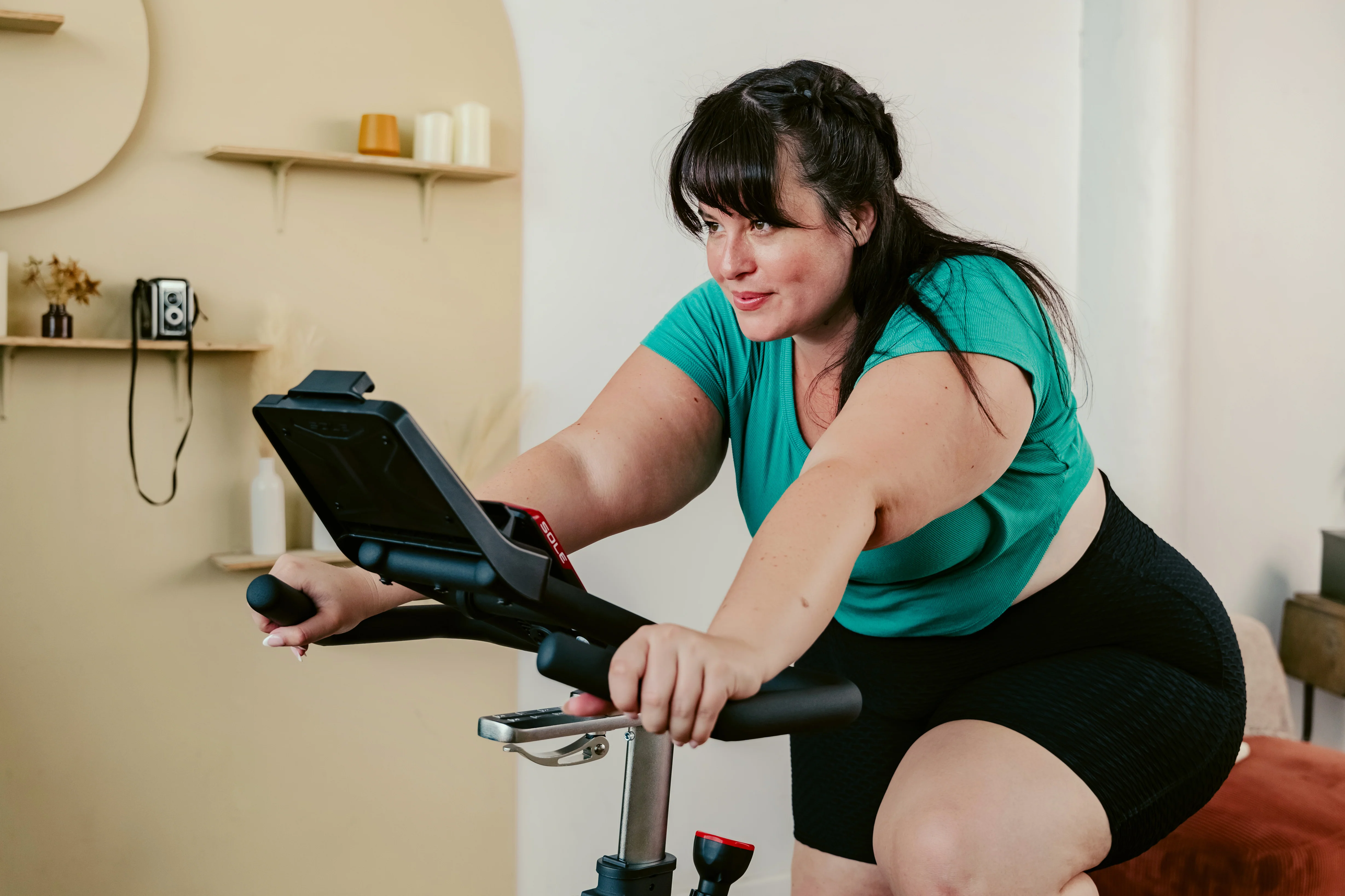 SOLE SB900 Exercise Bike - Image 8